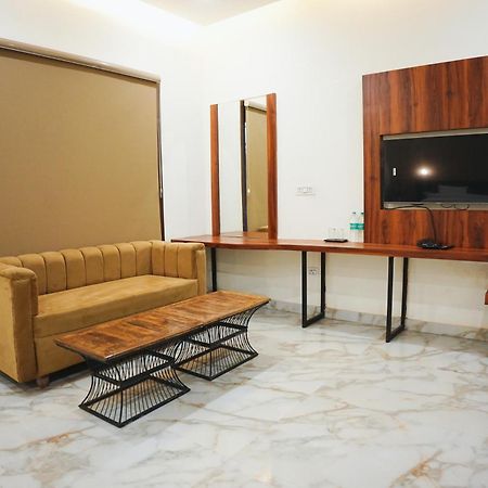 The Krati Resort And Convention Centre Bareli Exterior foto