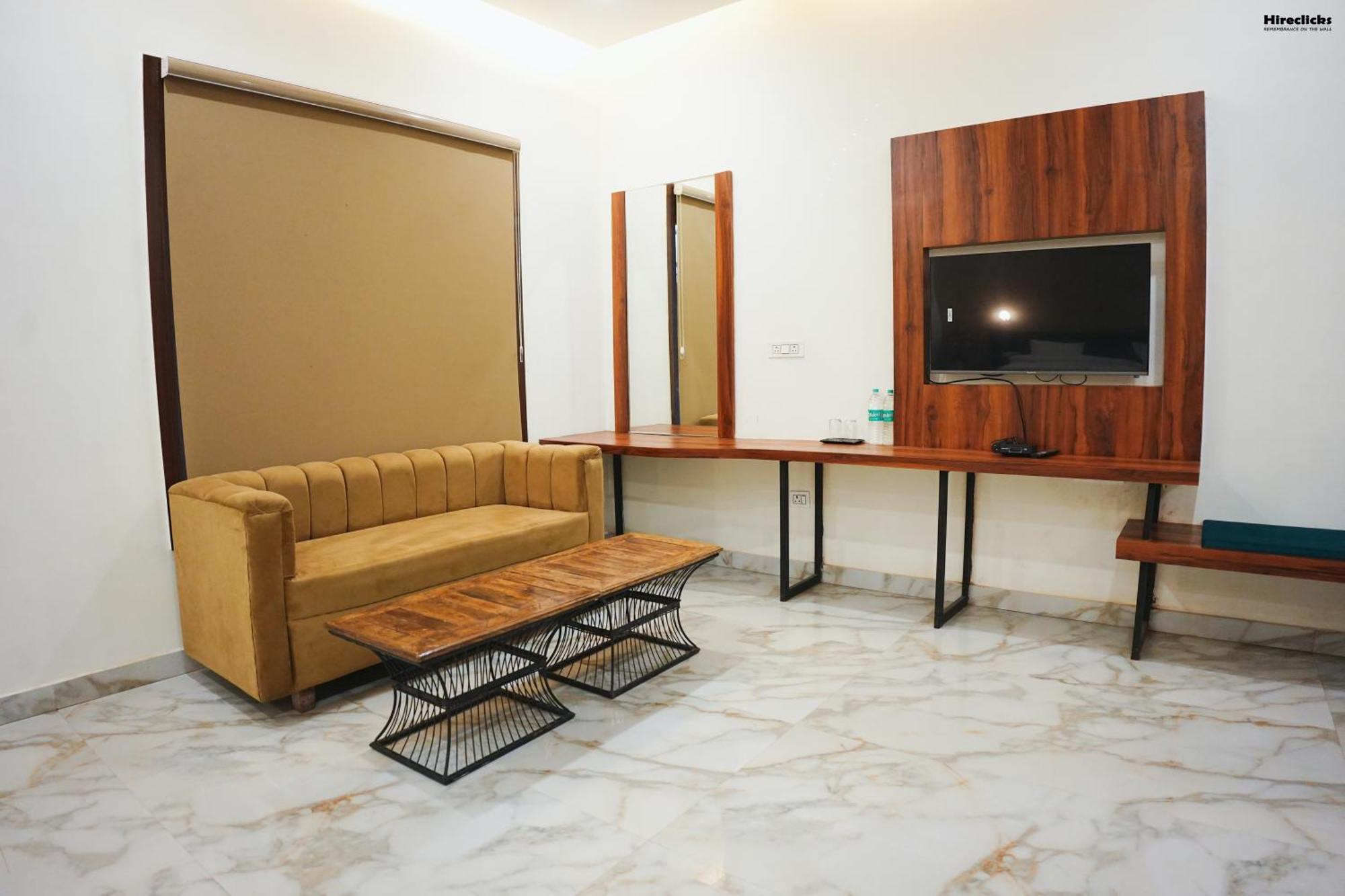 The Krati Resort And Convention Centre Bareli Exterior foto
