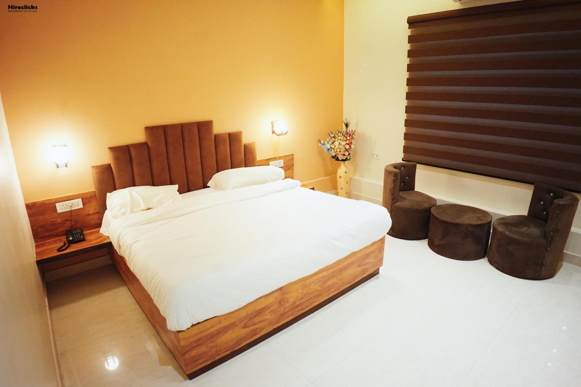 The Krati Resort And Convention Centre Bareli Exterior foto