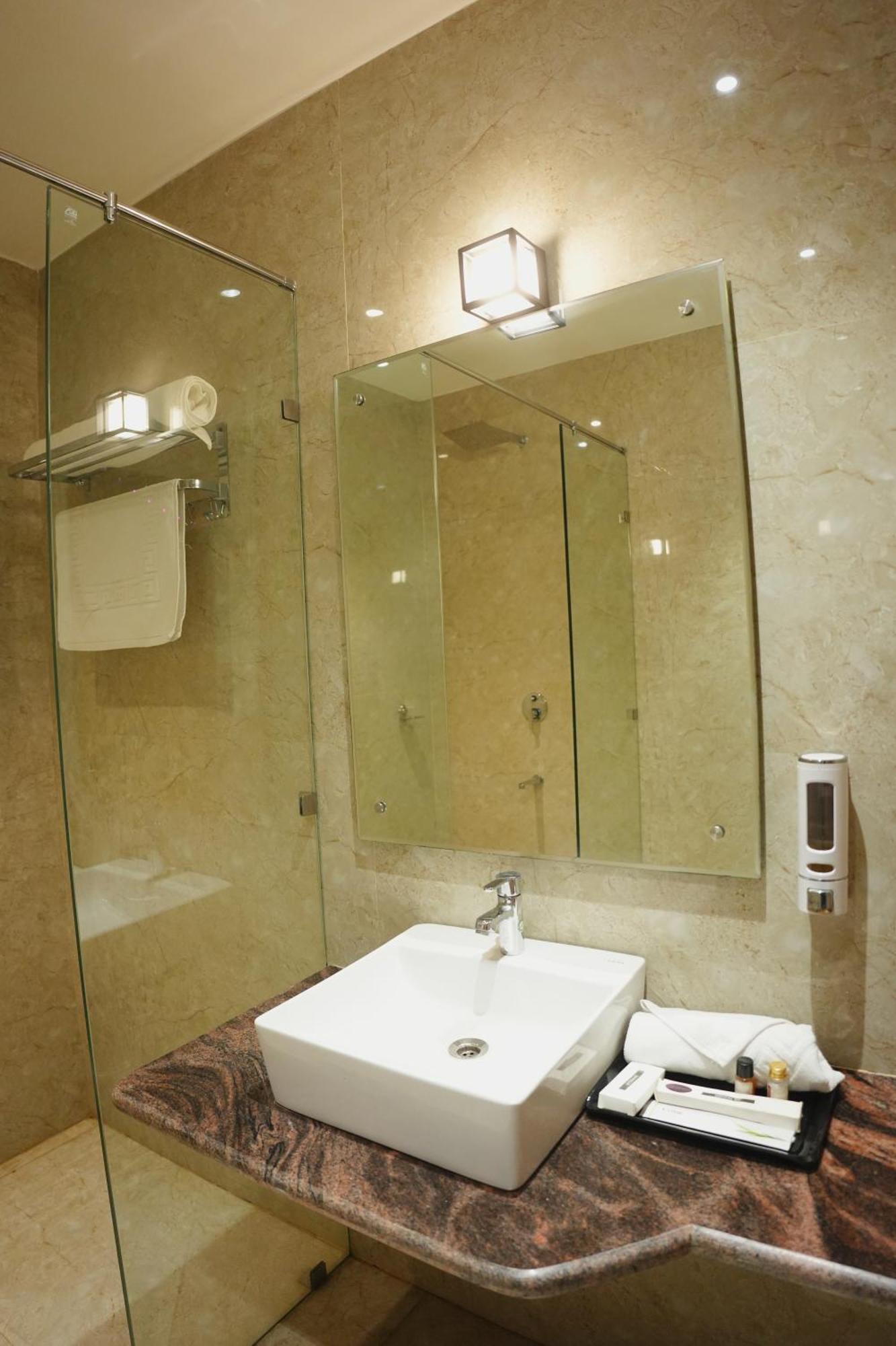 The Krati Resort And Convention Centre Bareli Exterior foto