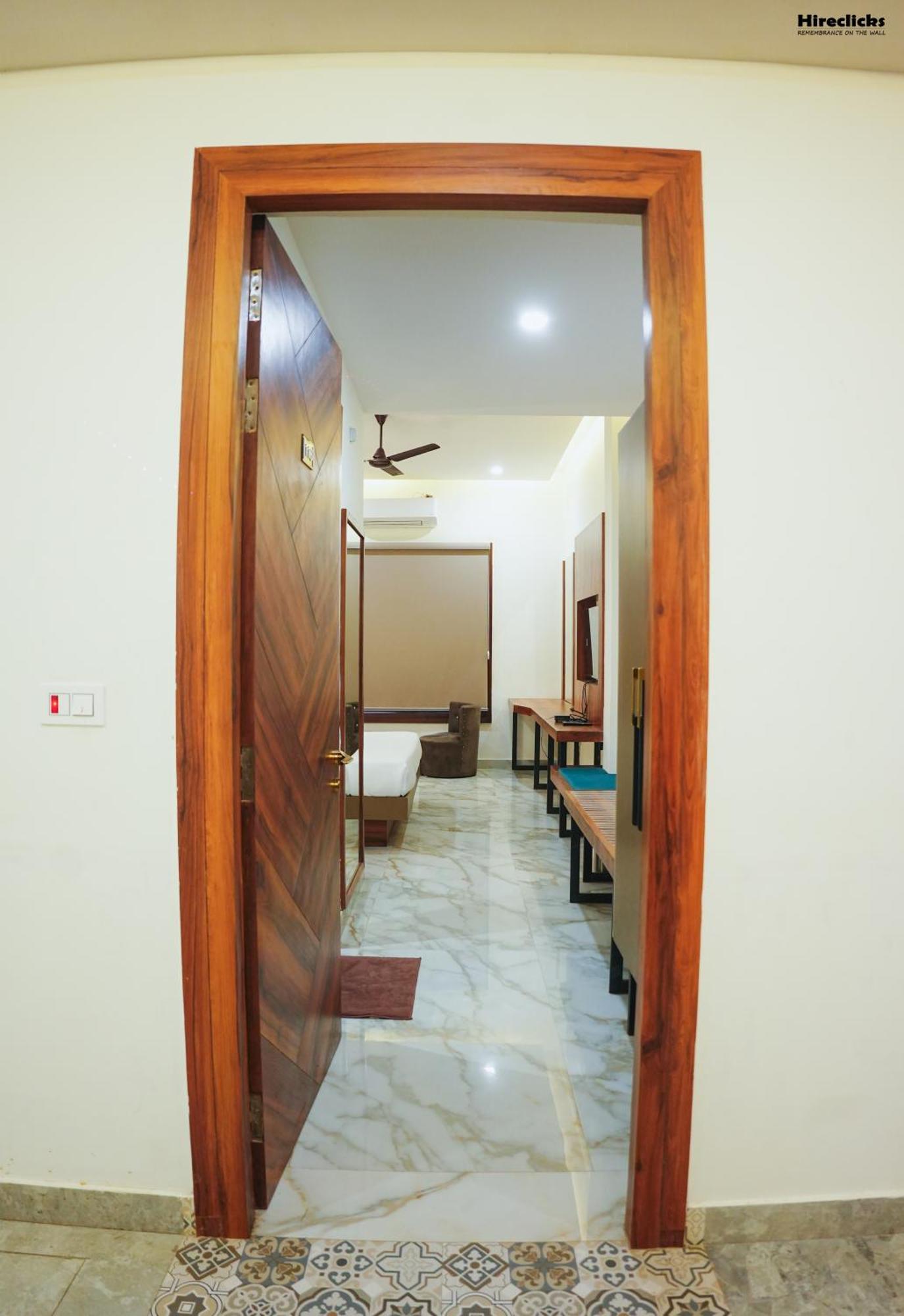The Krati Resort And Convention Centre Bareli Exterior foto